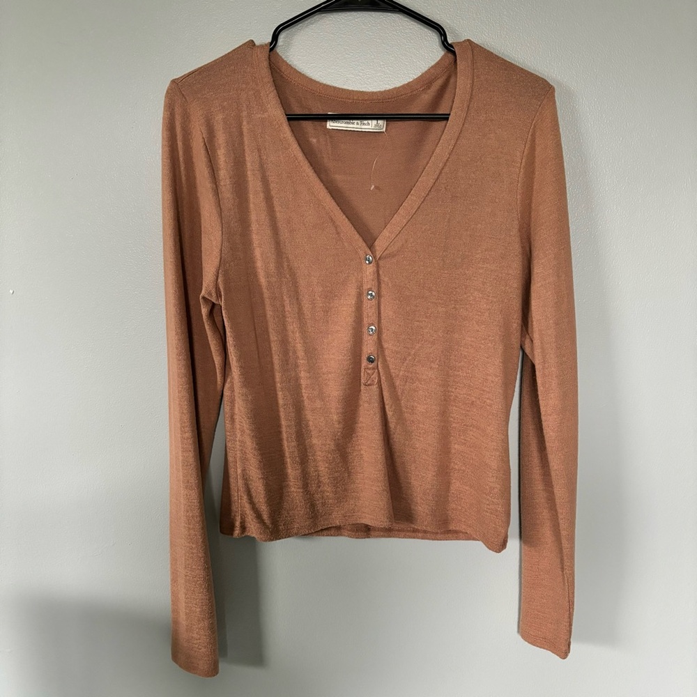 Tan long sleeve button up top #tan ABERCROMBIE AND FITCH